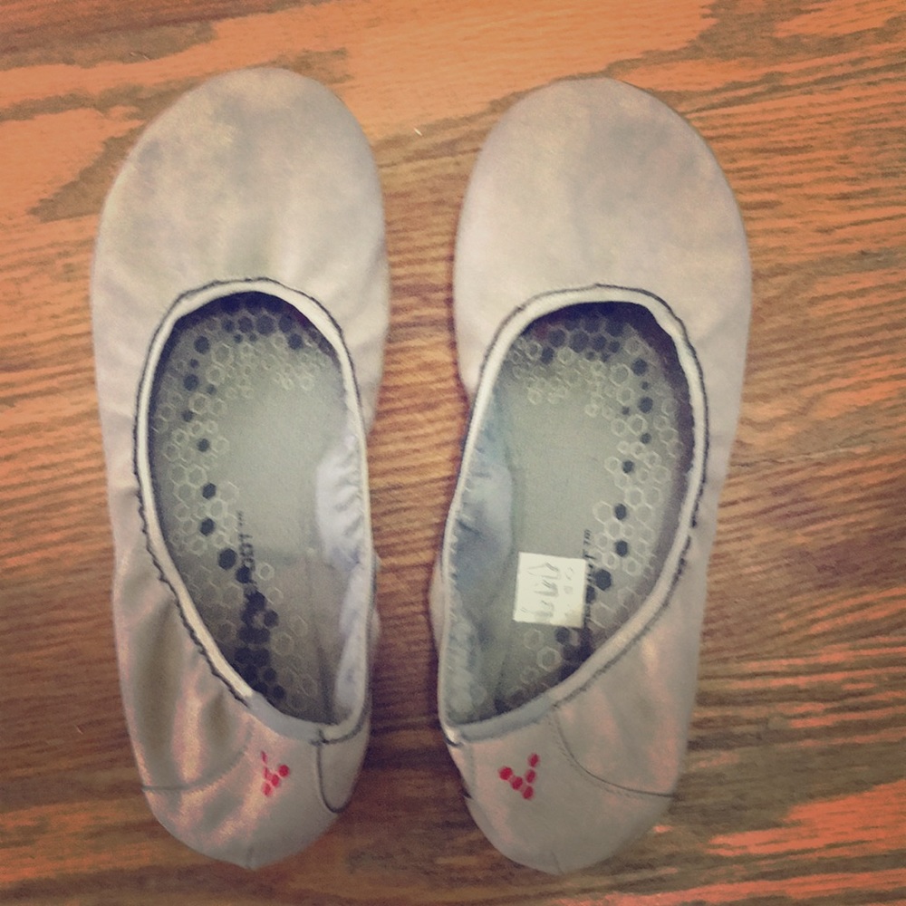 Vivobarefoot Jing Jing style flats